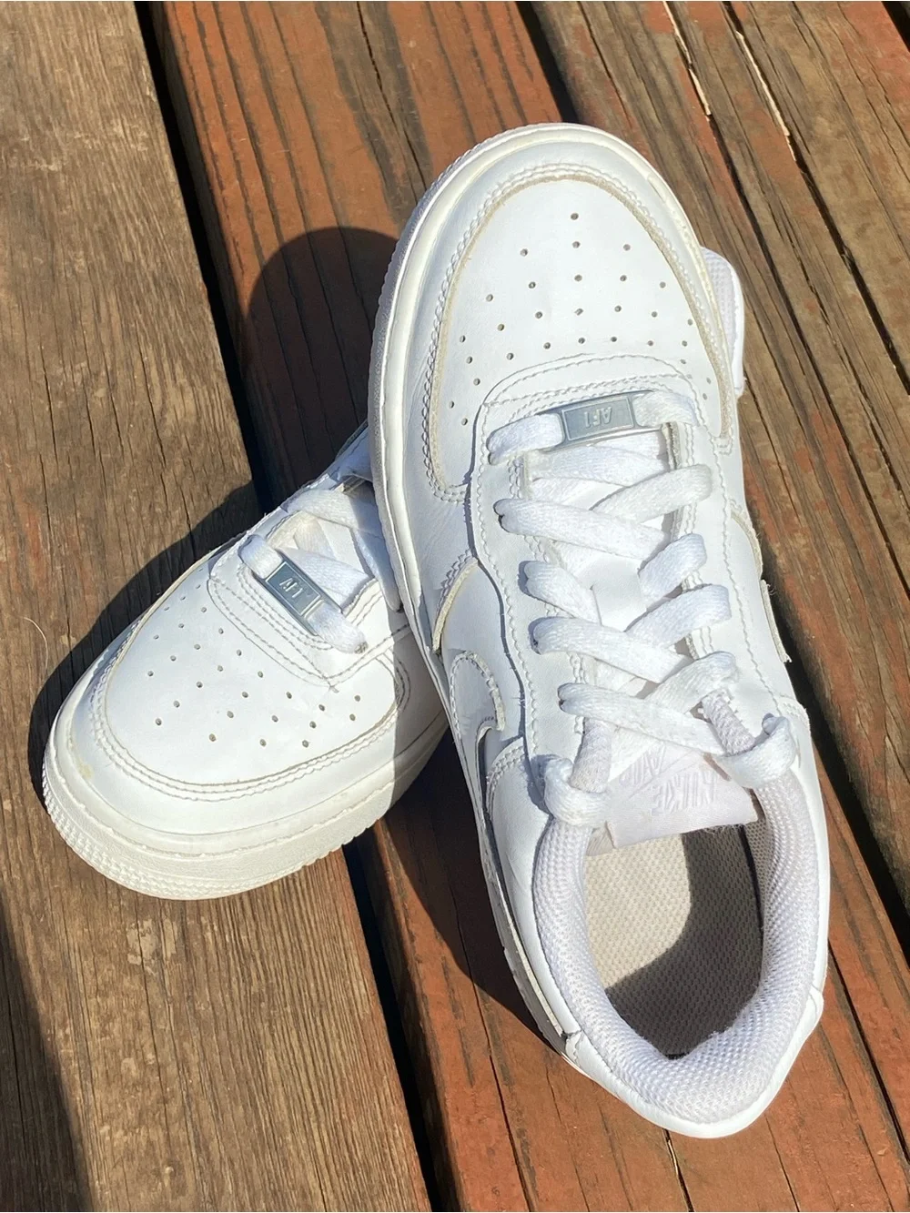 White Nike Air Force One Leather Size 4Y Casual Athletic Sneakers Low-Top